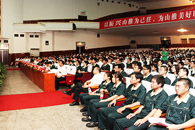 作为推动企业加快发展三大平台之一的人力资源治理提升工作，将是当前和今后一段时期CMD368股份人力资源治理的首要工作。
